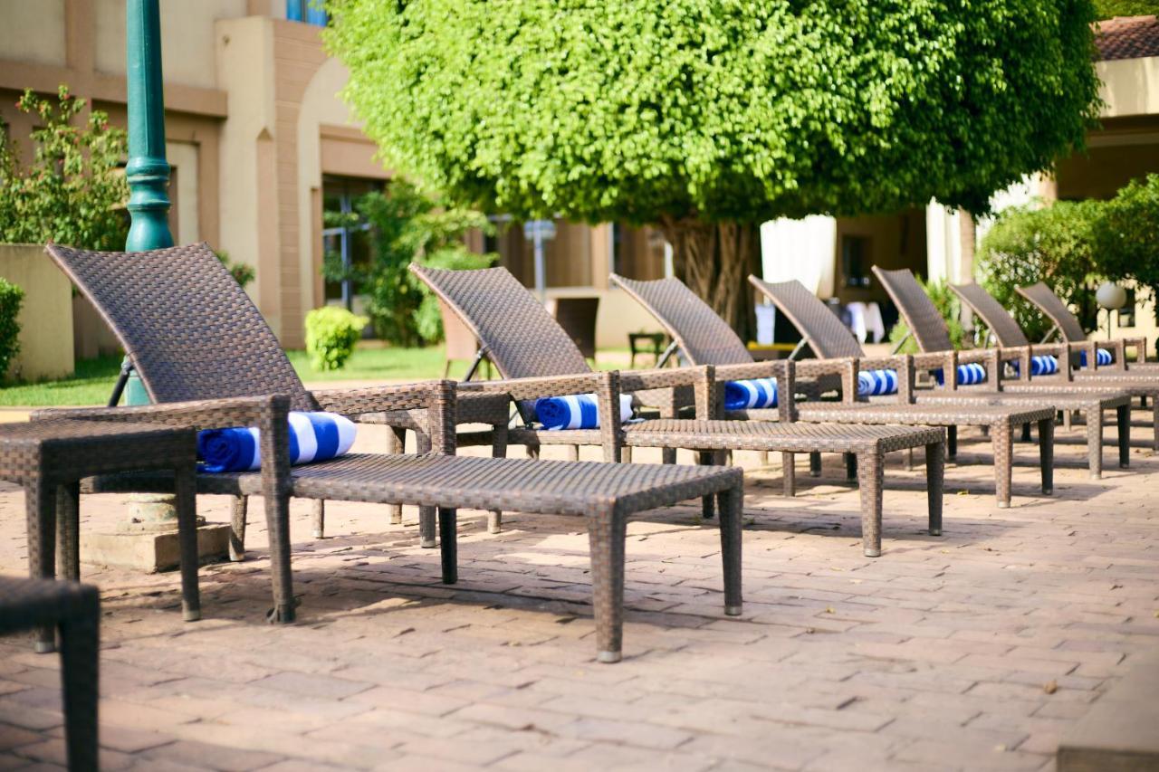 Dunia Hotel Bamako Centre Экстерьер фото