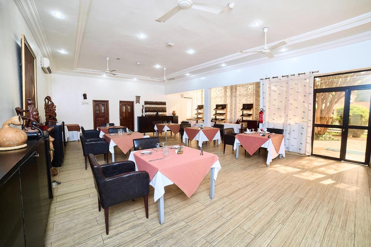 Dunia Hotel Bamako Centre Экстерьер фото